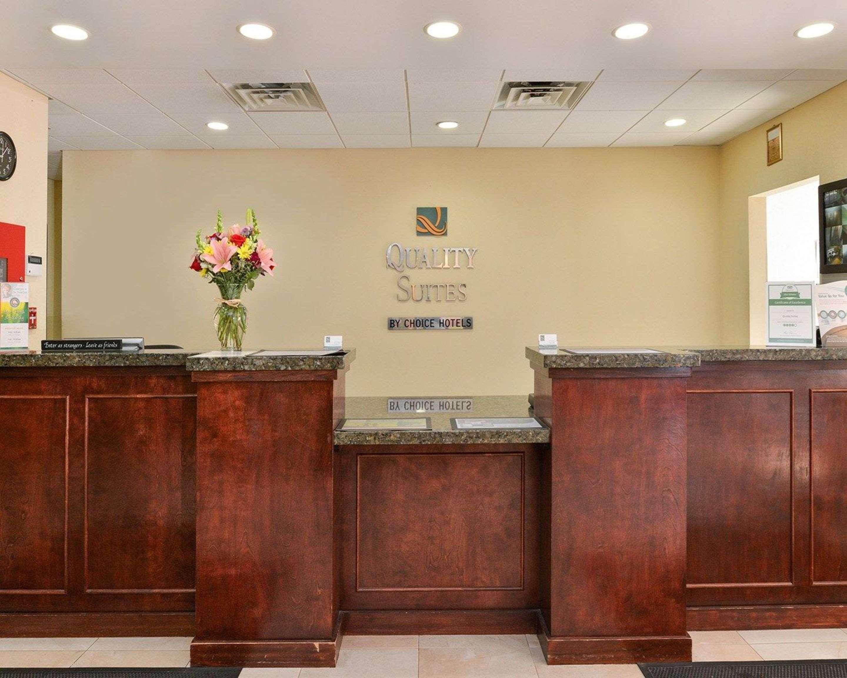 Quality Suites Stratford Luaran gambar