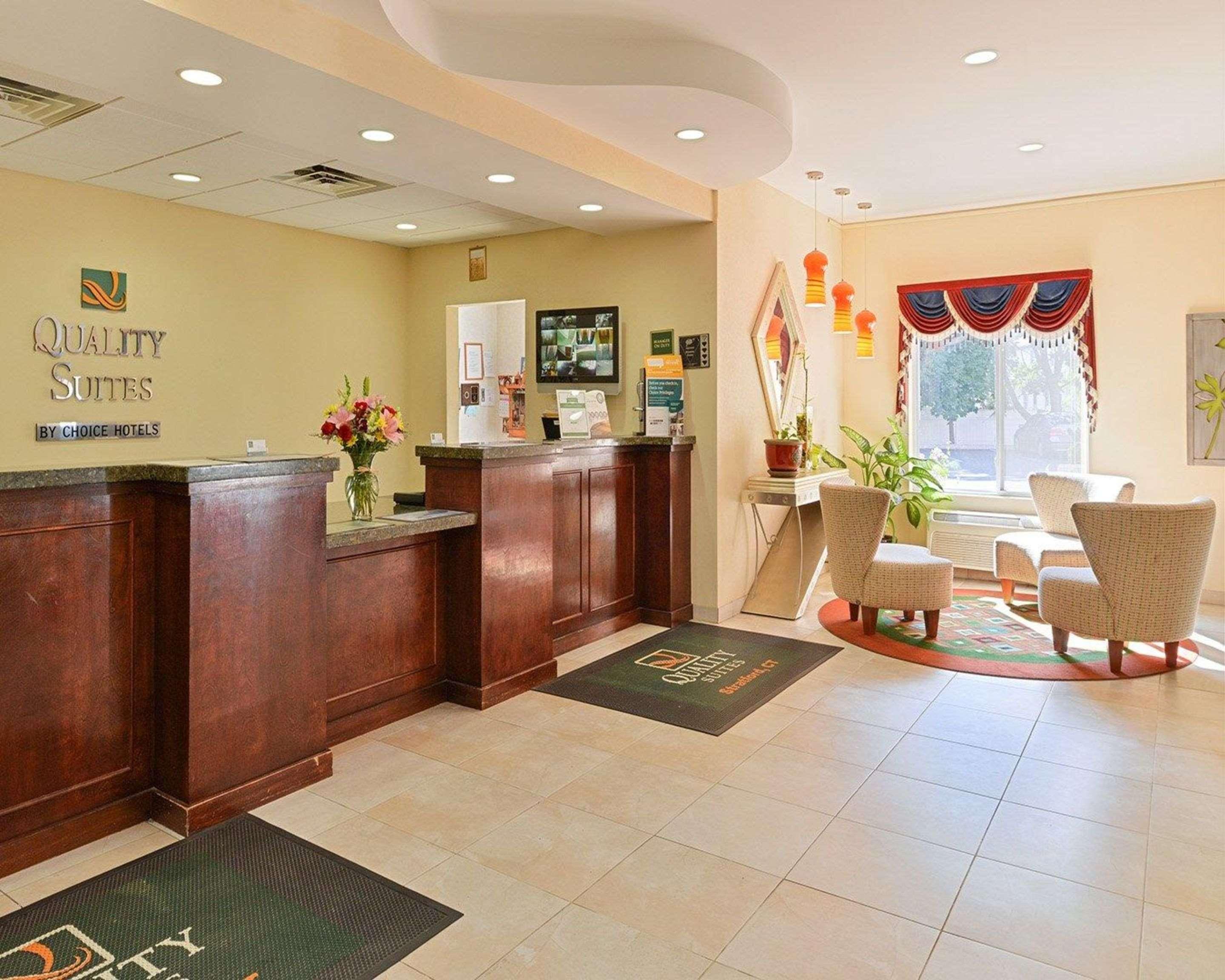 Quality Suites Stratford Luaran gambar